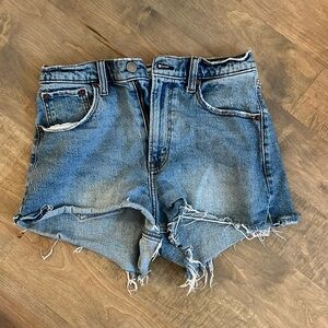Abercrombie & Fitch Cutoff Short (High Rise)